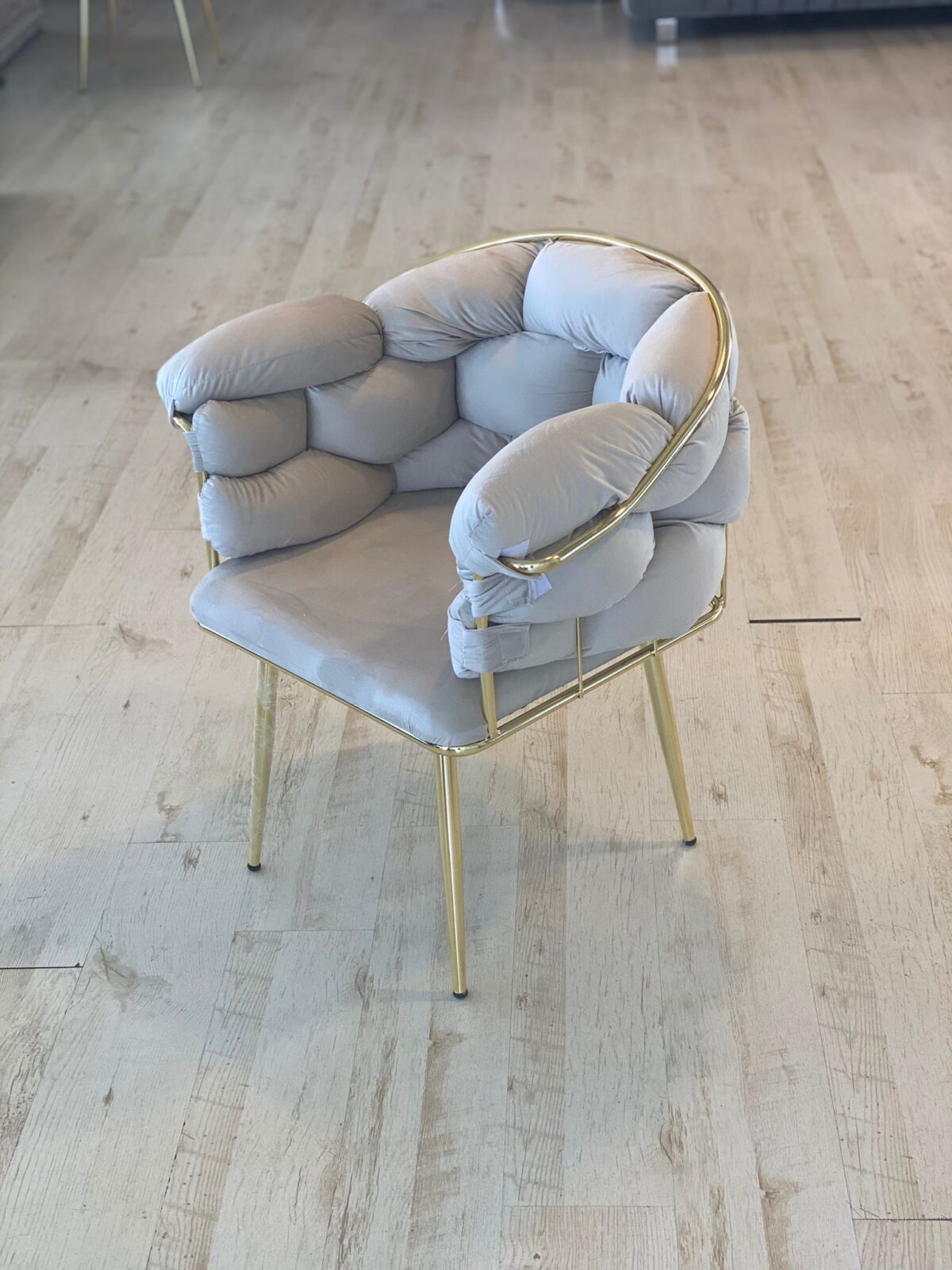 Wavy Fluwelen Stoelen - Metalen Poten - Beige - Görsel 1