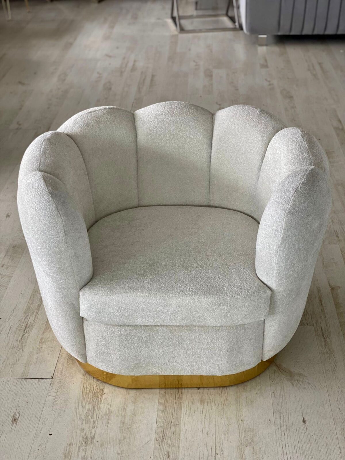 Luxe Schelpstoel - Teddystof - Beige - Met Gouden Poot -  77 x 102 cm - Image 2