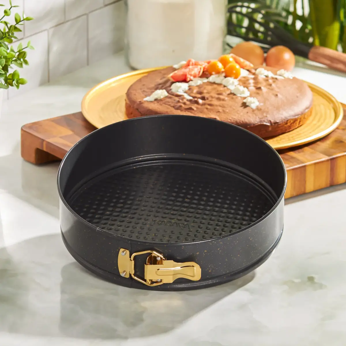 Karaca Black Gold - Aluminium Bakvorm - 26 CM - Zwart/Goud – Image 1