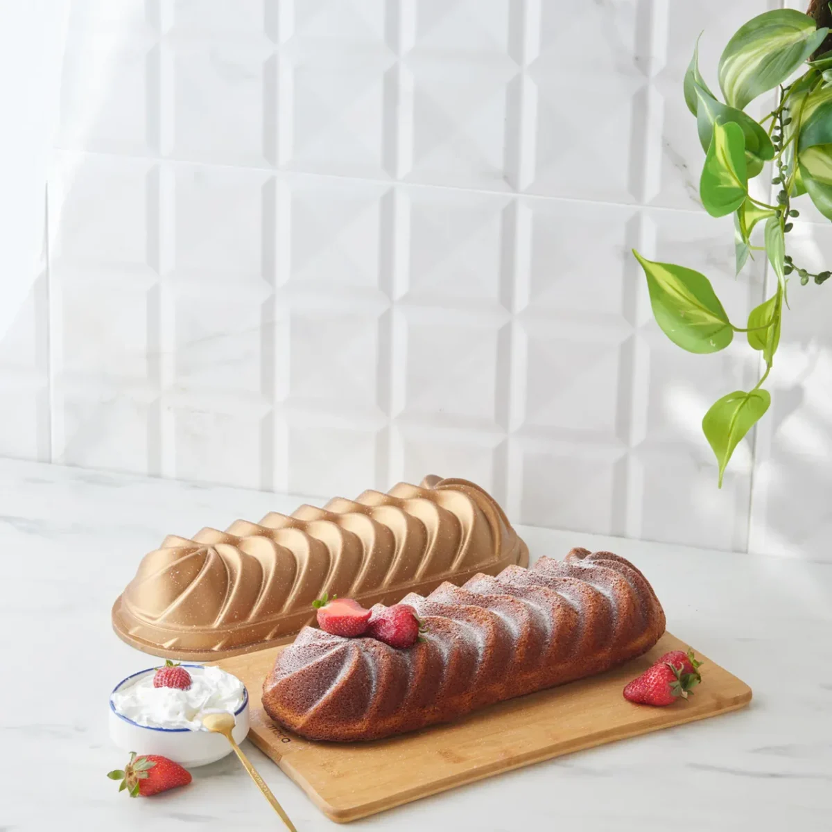 Karaca Cake Pro - Gegoten Bakvorm - Goud - 35 cm - Afbeelding 4