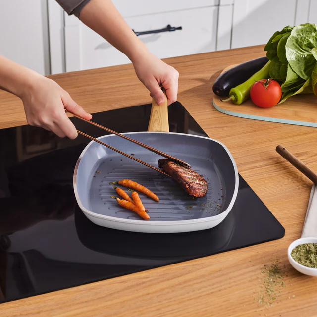 Karaca Swiss Crystal - Grillpan 28 cm - Crèmekleurig - PFOA-vrij - Anti-aanbaklaag zonder Schadelijke Chemicaliën - Afbeelding 1