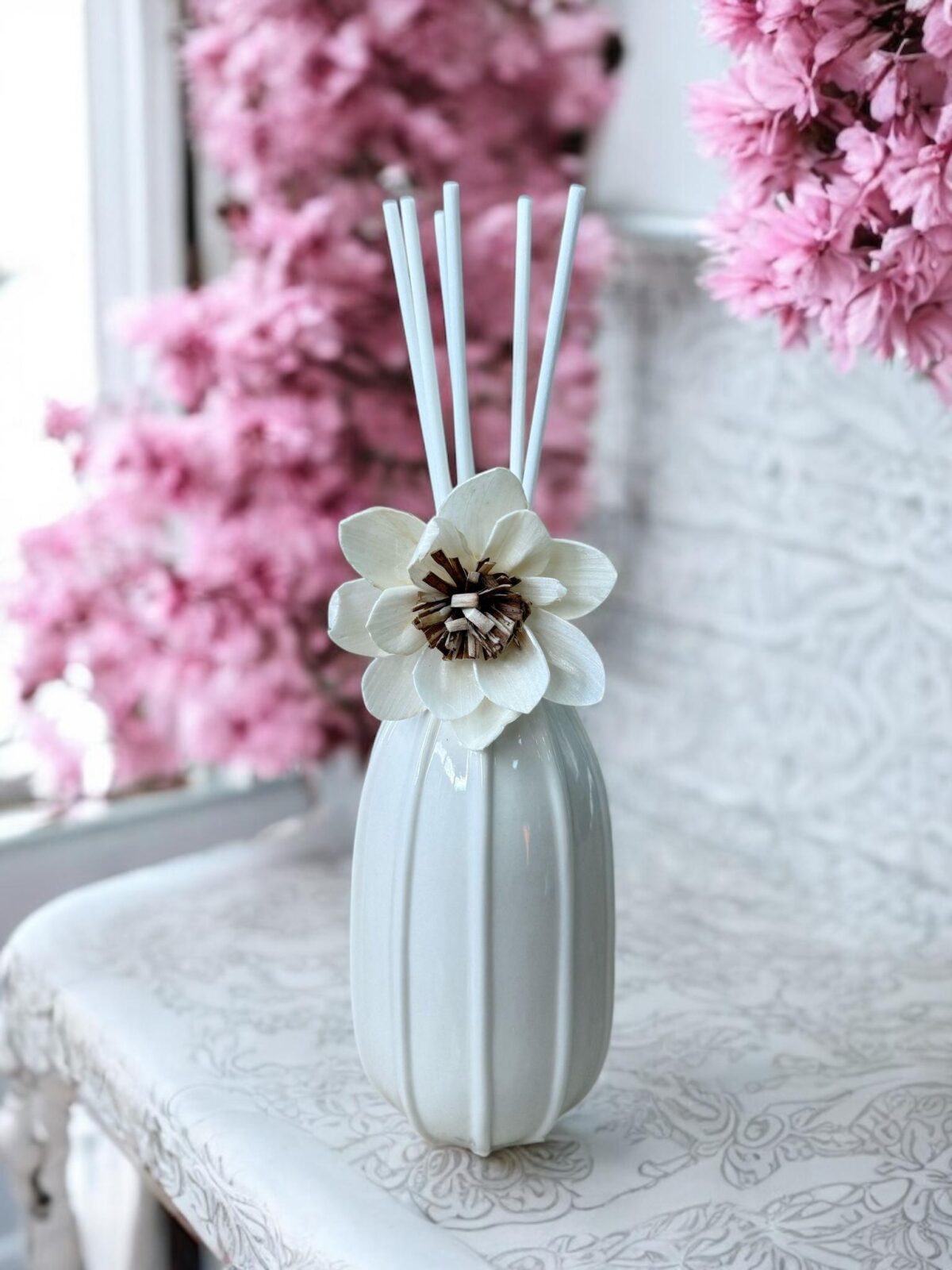 Ekselans EK-297 - Kleine Decoratieve Vaas met Stokken - Wit - Afbeelding 1