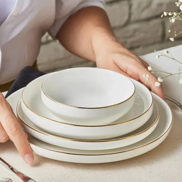 Karaca Streamline Saturn - 4 Persoons Serviesset - 19 Delig - Porselein