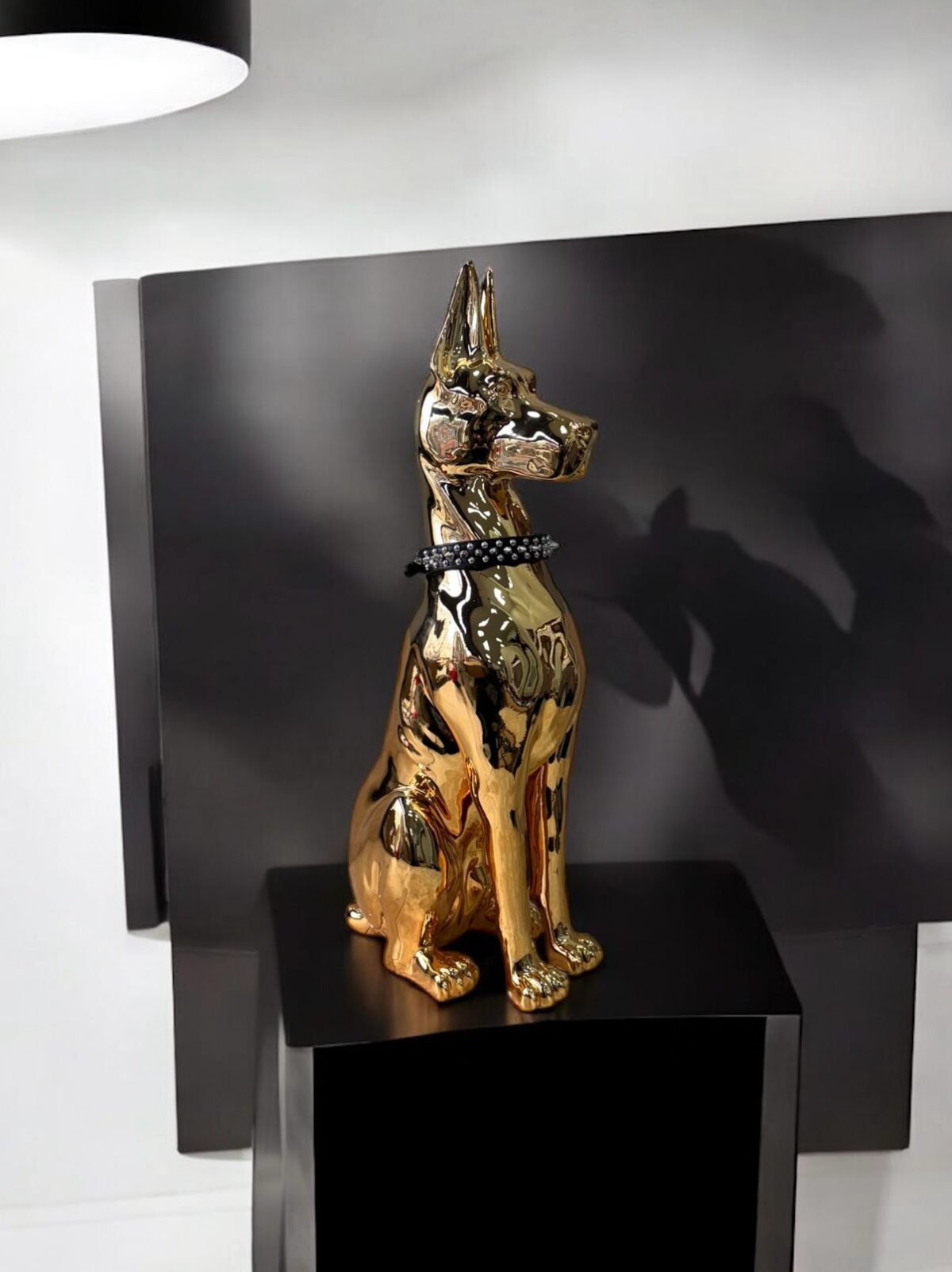 Ekselans EK313 – Gouden Dobberman Beeld – 30 x 75 cm – Met Halsband – Decoratiebeeld - Afbeelding 2
