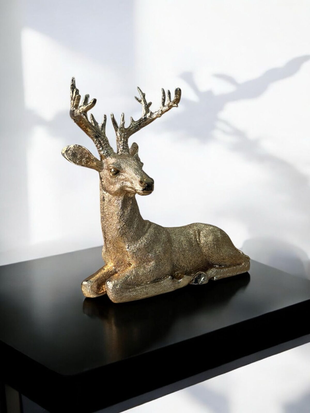 Ekselans EK-303 - Gouden Herten Beeld – 40 x 40 cm – Luxe Decoratie – Klassiek & Stijlvol Design - Afbeelding 1