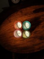 Ekselans EK-194 - Handgemaakte Geurkaarsen - Set van 4 – 6 x 8 cm – Roze, Blauw, Geel, Oranje - Afbeelding 2