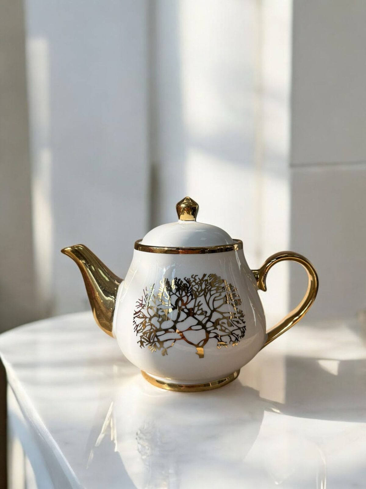 Ekselans EK-536 - Porseleinen Koffiepot en 6 Schalen Set – Wit met Gouden Details – Ø 11 cm - Afbeelding 1