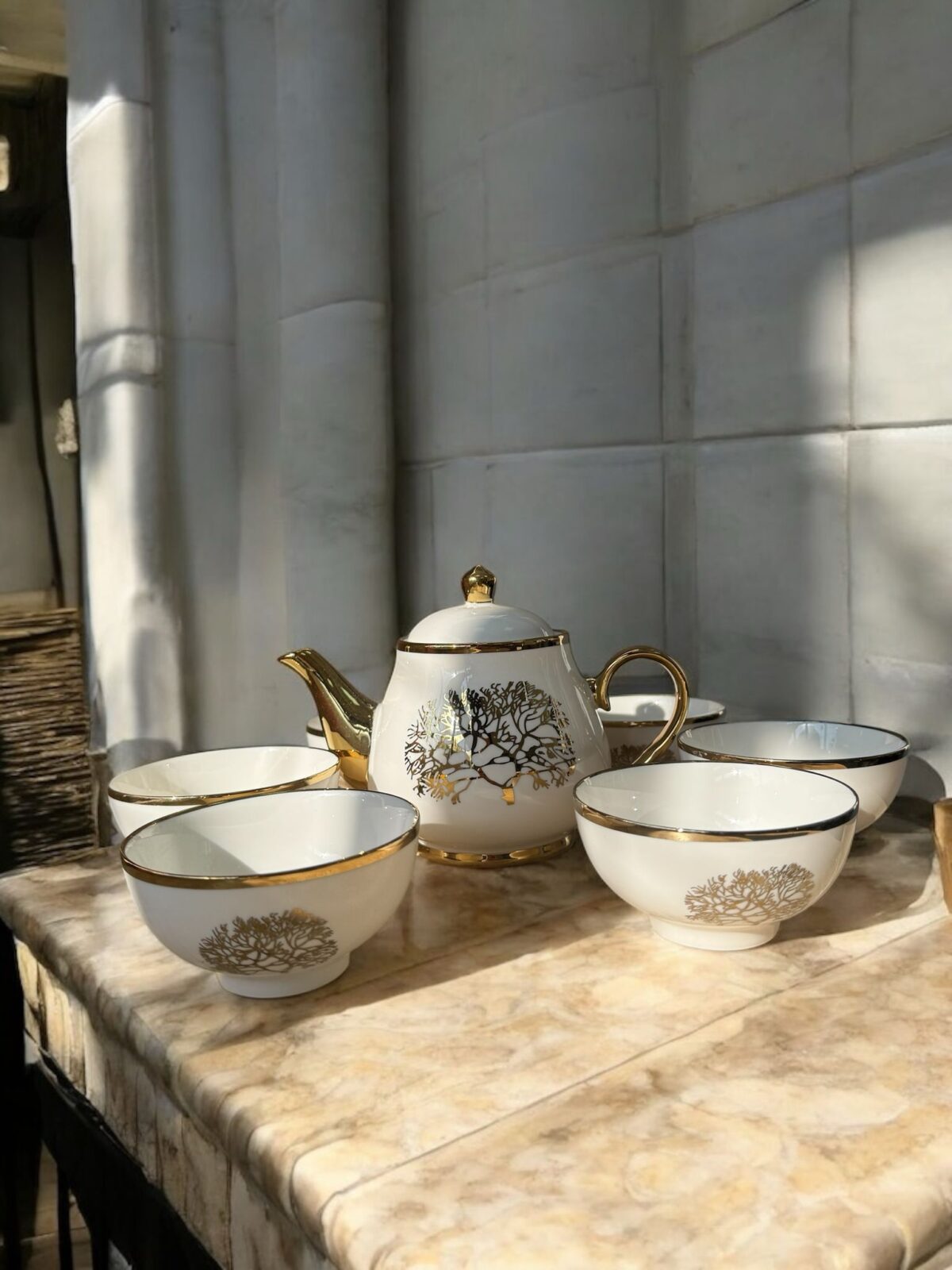 Ekselans EK-536 - Porseleinen Koffiepot en 6 Schalen Set – Wit met Gouden Details – Ø 11 cm - Afbeelding 2