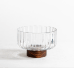 Acacia - Ronde Glazen Schaal met Acaciahouten Poot – Ø14 cm – H9,2 cm – Stijlvolle Kleine Fruitschaal of Decoratieve Schaal