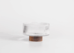 Acacia - Ronde Glazen Schaal met Houten Voet – Geribbeld – Ø14,8 cm – Hoogte 9,5 cm – Decoratief & Functioneel