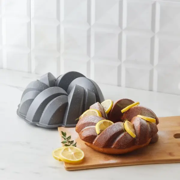 Karaca Cake Pro - Gietijzeren Cakevorm – Gevlochten Design – Antraciet – Ø 26 cm